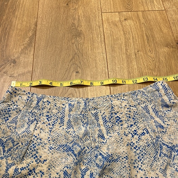 Lani shorts - Picture 6 of 6